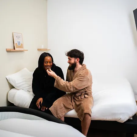 Luxe Romantique Avec Privatif Lägenhet Angers